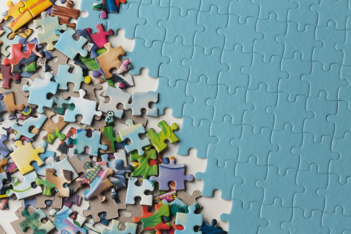 What is puzzle art?